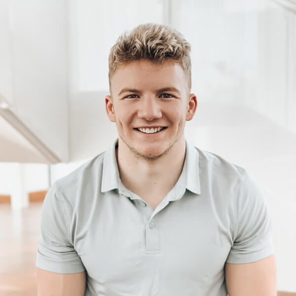 real support specialist portrait for software users